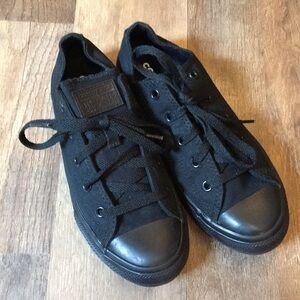 Converse All Star Monochromatic Black Low-Top Canvas Sneakers Kids Size 3 Unisex